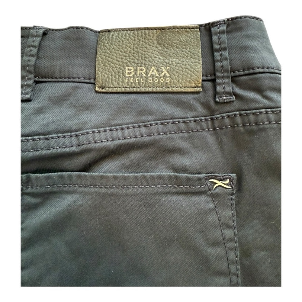 BRAX Pants | Style: Chuck | Fit: Modern - Size 32/28 - Picture 4 of 13